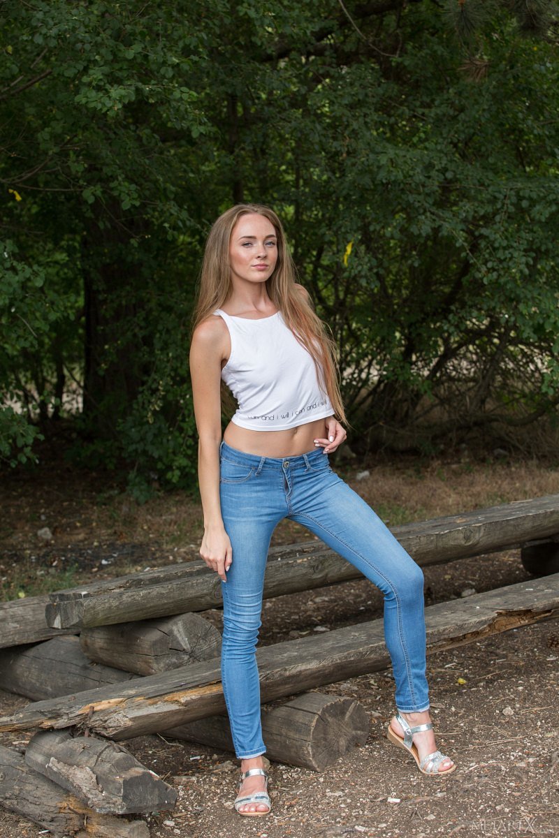 Евгения, 18